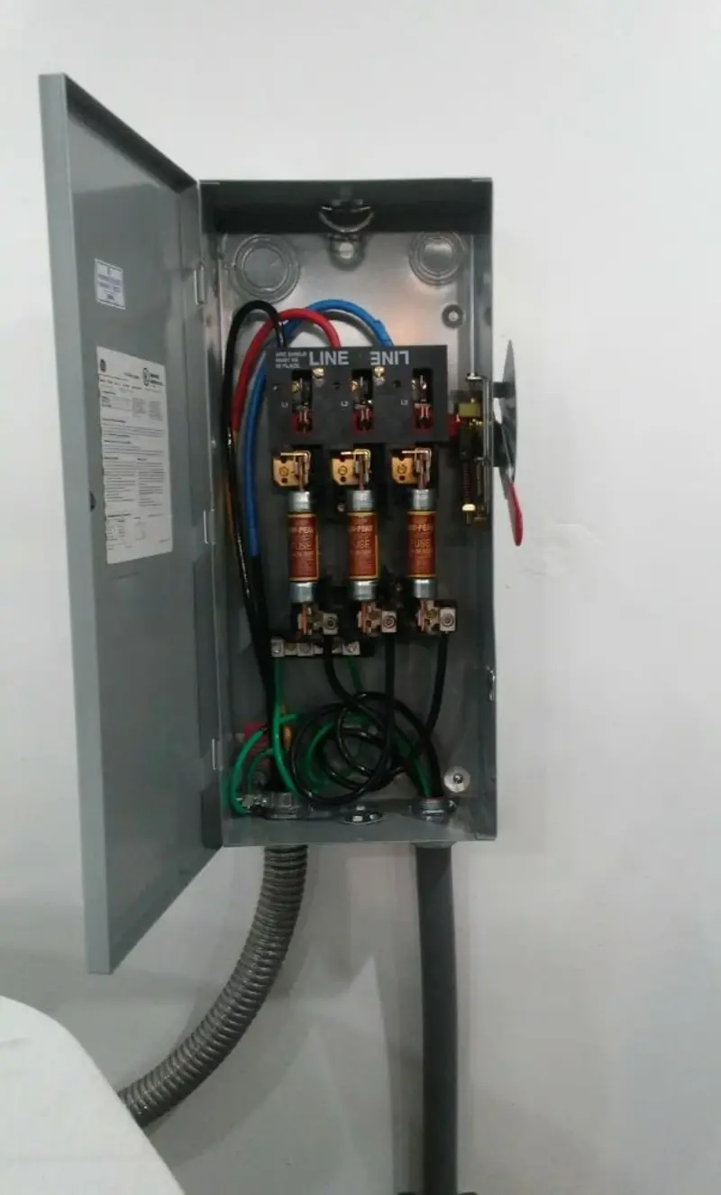 Three-phase disconnect switch installed for Smoke Detector Installation in Alondra Park